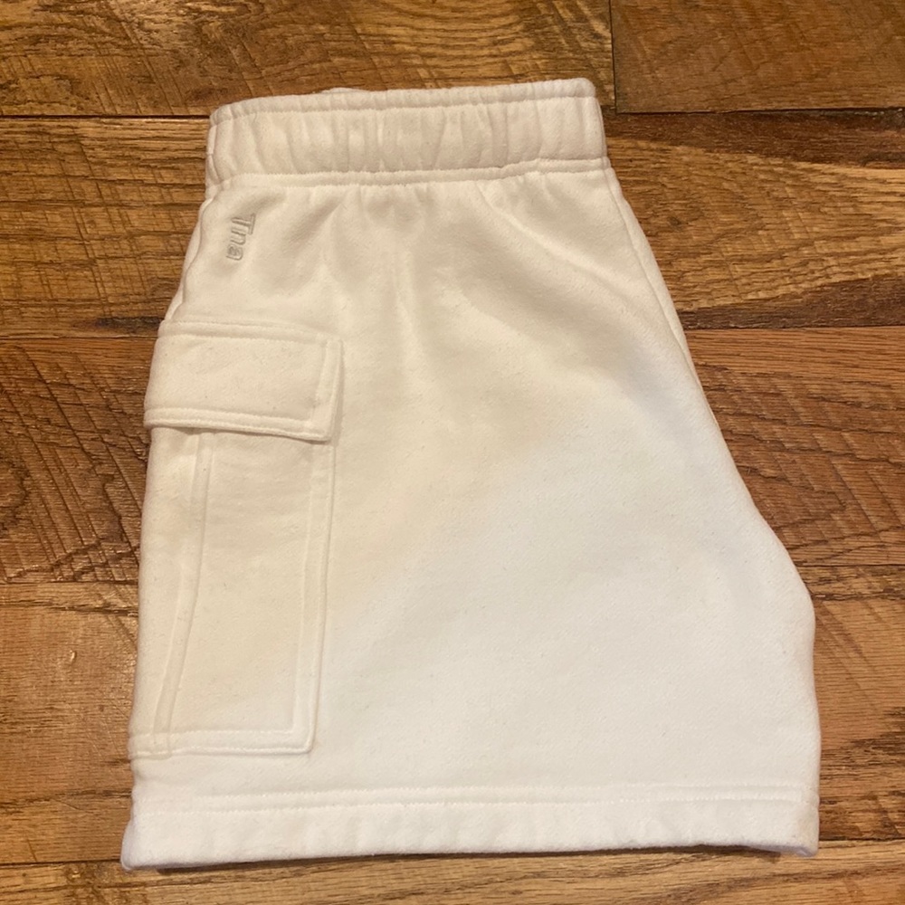 Aritzia Tna Fleece Cargo Sweatshort